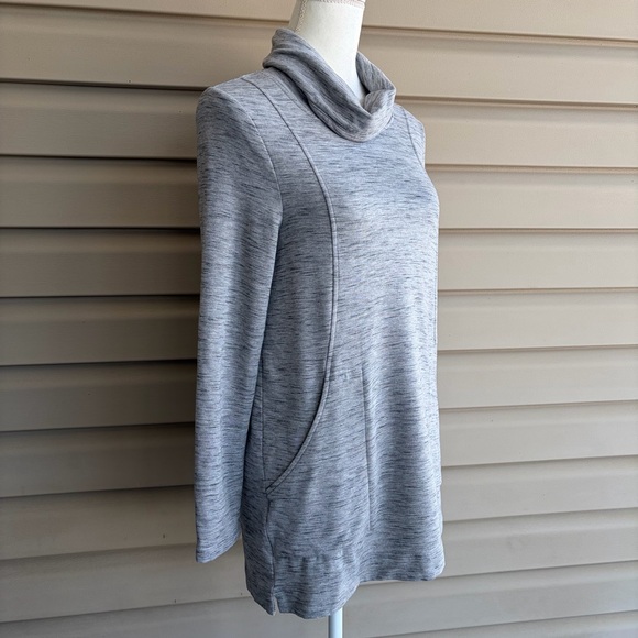 •Chico’s• COZISOFT Cowl Neck Tunic Length Top - Size Small - Picture 4 of 9